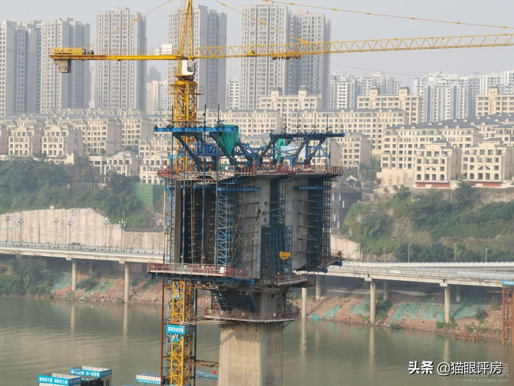 它位于嘉华大桥上游约100米处,是轨道9号线跨越嘉陵江的关键控制工程.