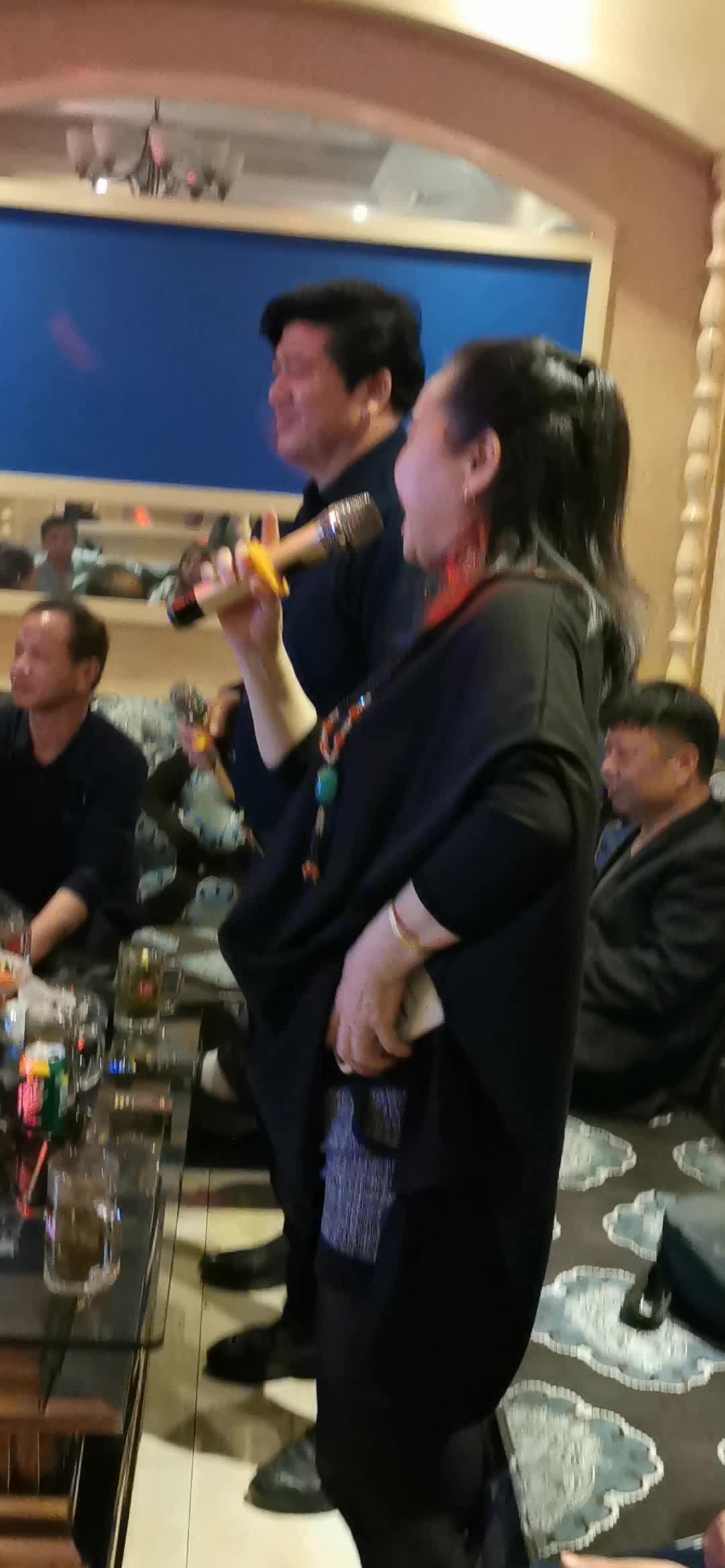 刘伏英老师直播 今天下午晚上两场现场戏直播,进@刘伏英-南县大拇指