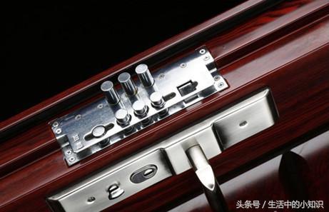 教你怎样更换锁芯
