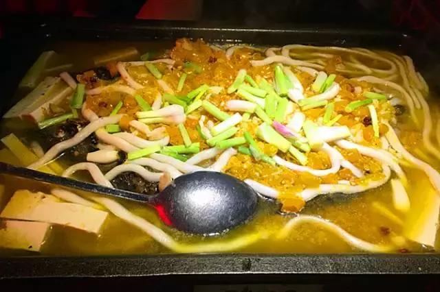 在重庆，吃完这68样美食我们就结婚吧！