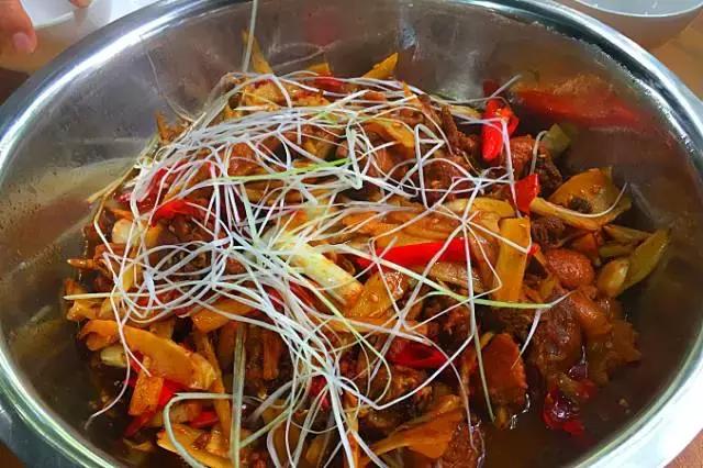 在重庆，吃完这68样美食我们就结婚吧！