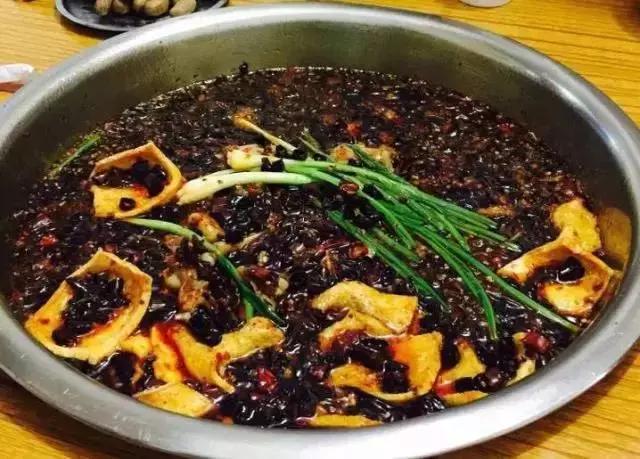 在重庆，吃完这68样美食我们就结婚吧！