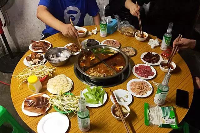 在重庆，吃完这68样美食我们就结婚吧！