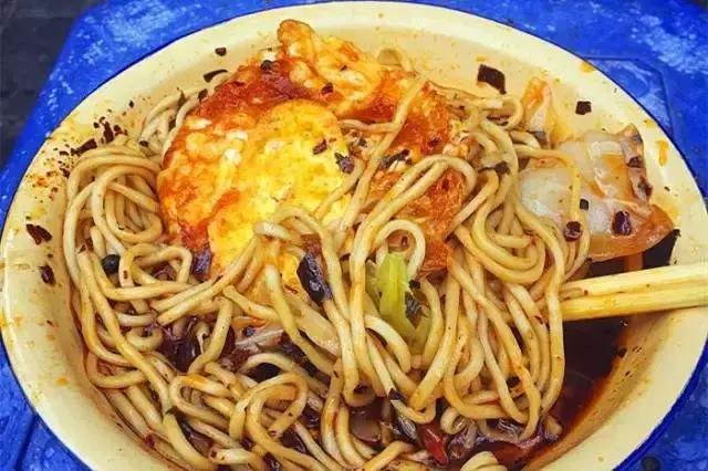 在重庆，吃完这68样美食我们就结婚吧！