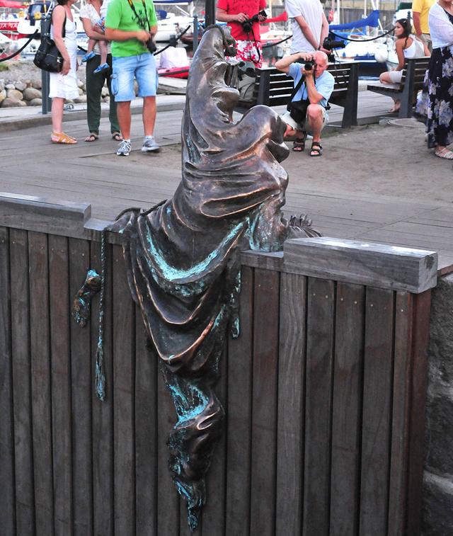 推荐|湖南5A级景区现魔性黄盖雕像，孙氏宗祠还立起孙悟空，工作人员回应