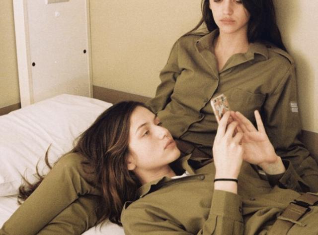 世界各国女兵的军装照对比，才发现印度女兵这么让人心动！