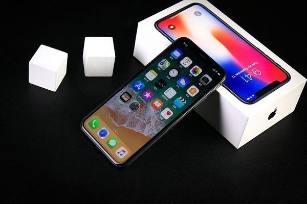 iPhone X成苹果跳水王，销量下滑黯淡收场