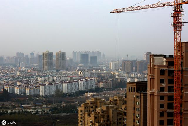 中国买家缩手让楼市入冬 华人在美购房量大降56%