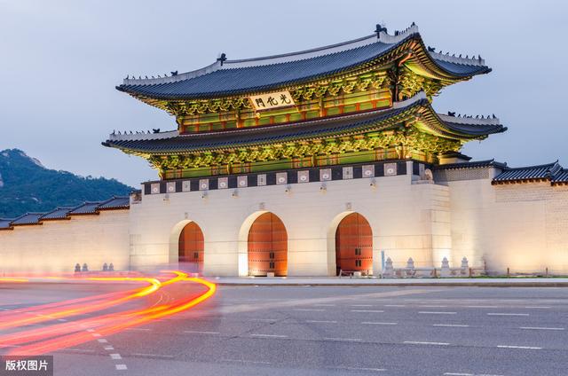 韩国旅行一定要去逛逛东大门，比我国义乌还繁华的购物中心