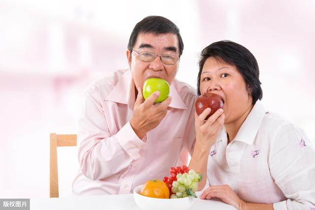 糖尿病患者到底能不能吃水果？提醒：注意4点，当吃无妨