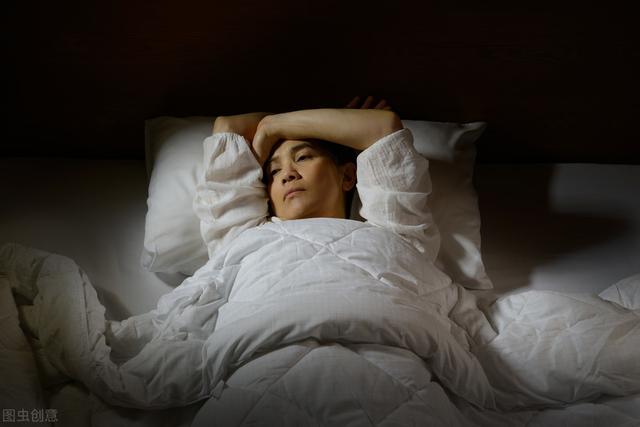 尿酸高的人，晚上睡觉时会出现4种现象！若都没有，要恭喜你