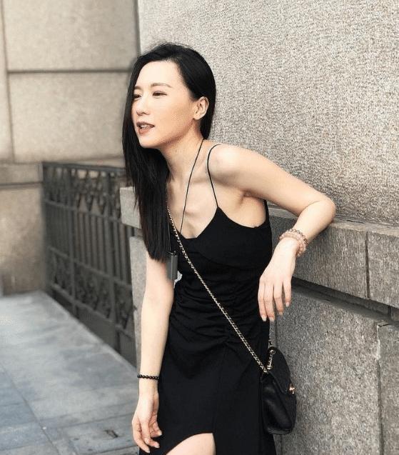 王晶女兒堅持要出演風(fēng)月片，天道好輪回？無奈只能尊重女兒的選擇