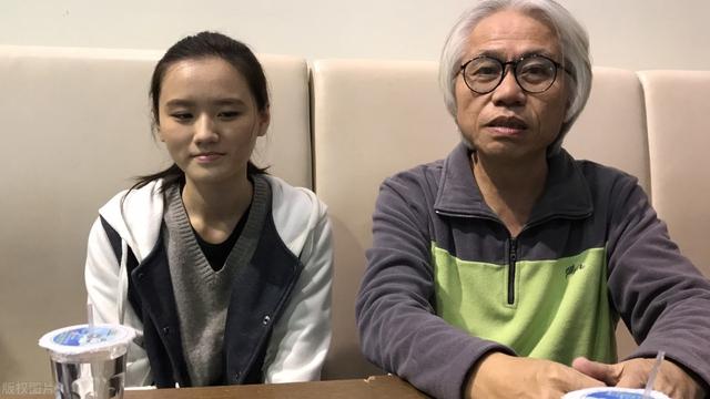 引狼入室？57岁李坤城与朋友女儿互许终身，相恋时女方年仅17岁