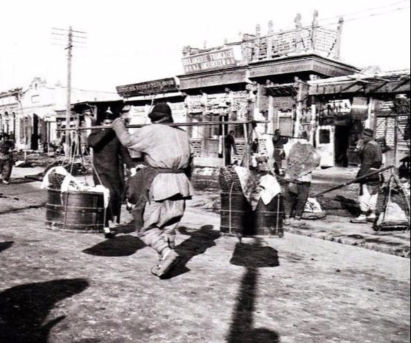 百年前清朝春节老照片，腊月23他们都怎么过？