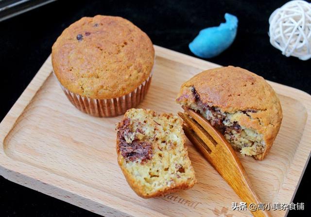 榛子酱香蕉马芬—香蕉过熟不要扔　马芬蛋糕做一做