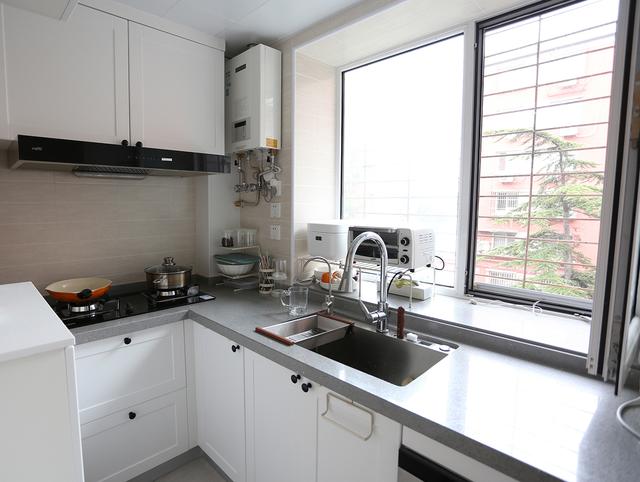 爸妈骂我厨房铺<a class='chain' href='http://www.qixique.com/zt/mdbxg.html'>木地板</a>，装好以后他们说真香