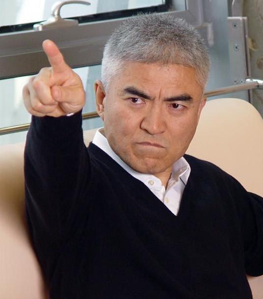 吞过大头钉，撕过结婚证，连吃39根冰棍，演员袁苑的“直楞”人生