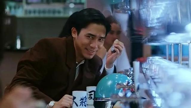 是拍了几个烂片没错，但骂梁朝伟我不同意