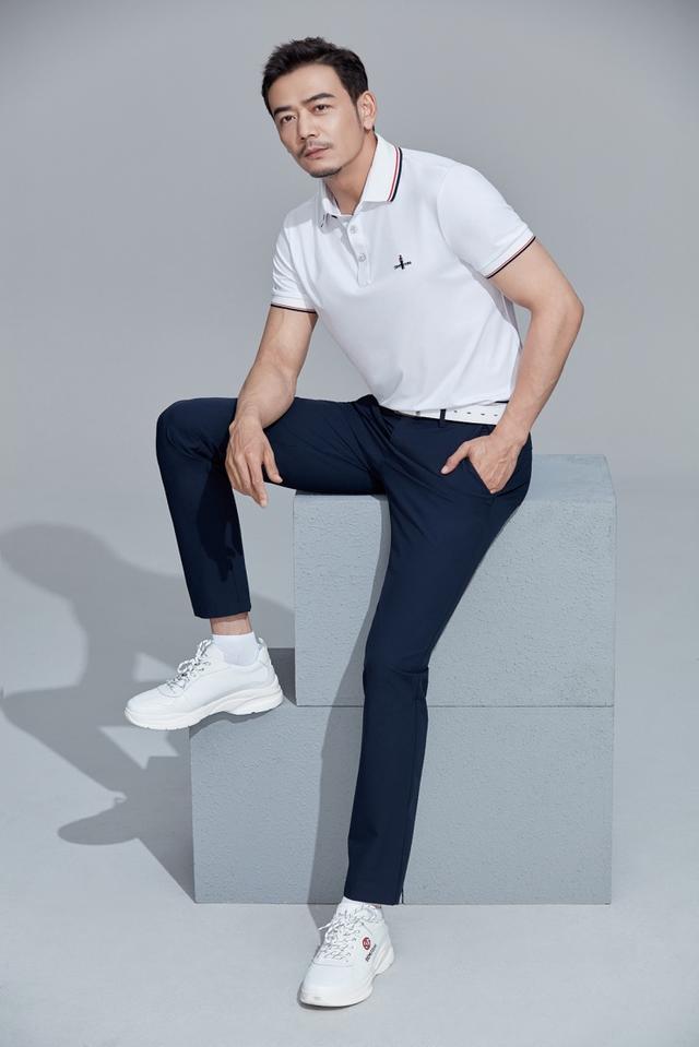 时尚界"王牌T恤"，比音勒芬POLO衫助你穿出成熟好气质