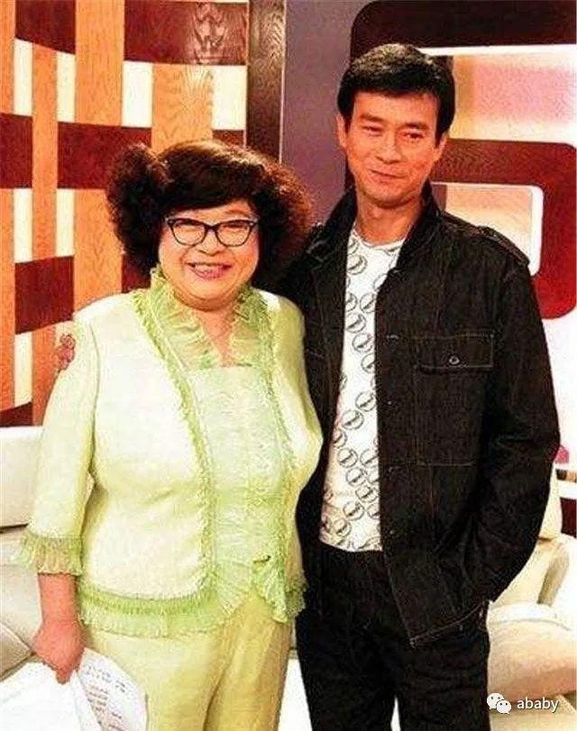 赵雅芝曾怀郑少秋孩子，被沈殿霞甩巴掌？女方