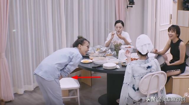 《浪姐》睡衣大赏：黄圣依大牌，张雨绮伊能静居家，吴昕穿长筒袜