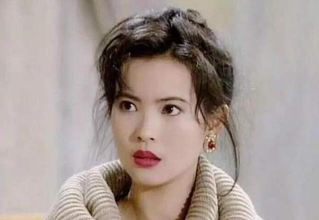 蓝洁瑛到底招惹了谁，死了连墓地都被毁了，让