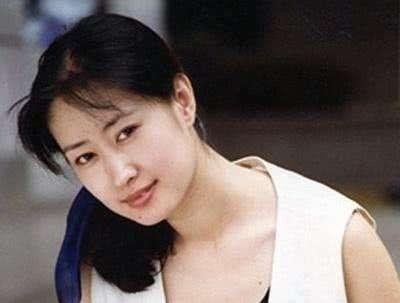 44岁的刘敏涛，借着综艺，终于圆了自己青春期的