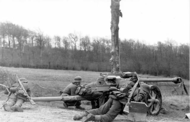 二战德军为何战力强悍？一个步兵师的火力配置