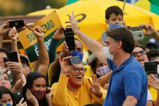 谁来接手这个烂摊子？仅1个月时间，巴西两任卫