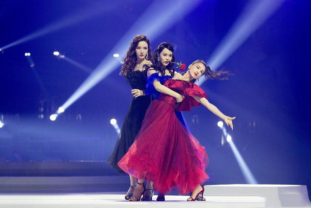 三档综艺两部剧证明一个事实，女人30岁比20岁吃香，单身的更吃香