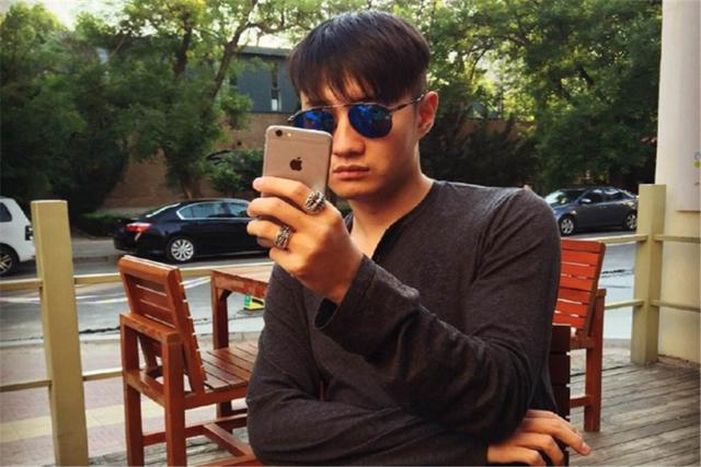 曾与白百何恋爱的男模，如今过去三年了，他现状如何了？