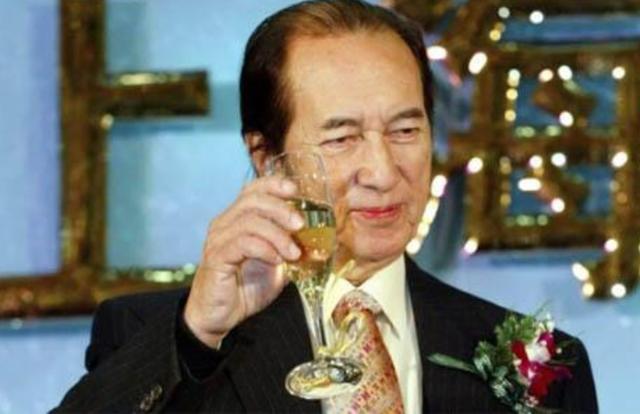 他“赊账”2.7亿买圆明园铜首，却1分钱不还说道