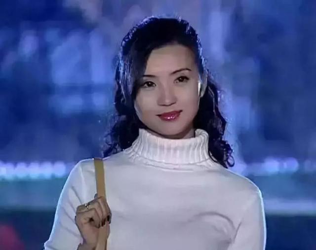 当年大火的万人迷陈好，为爱隐退娱乐圈，如今