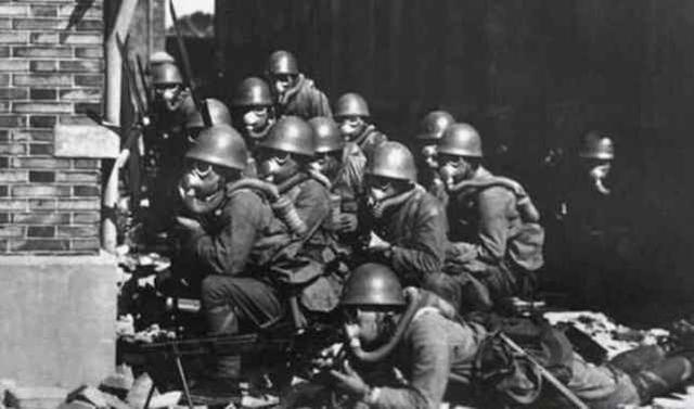 二战时日本对中国使用化学武器，为何挨了原子