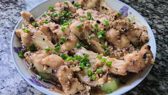 鱼肉这样做味道更香，做法简单又营养，我家经常吃的一道家常菜