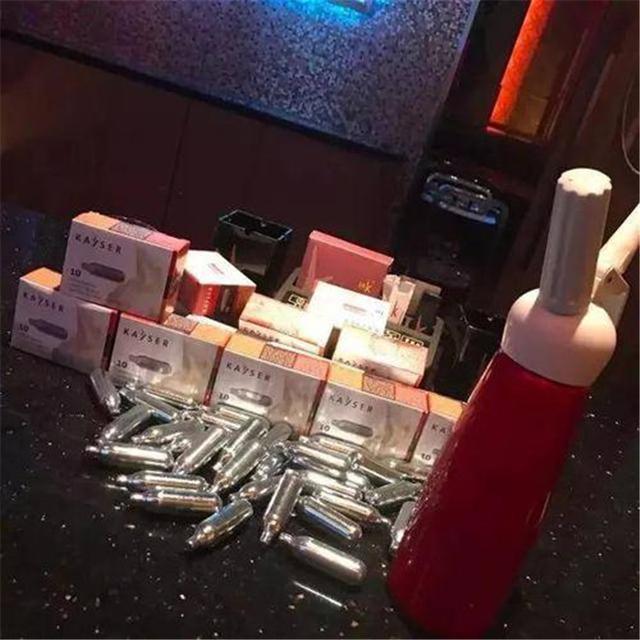 乖乖女留学美国为爱吸毒，怎么向孩子传递正确