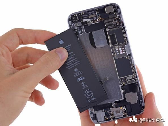 苹果使用多久就该换电池了？iPhone电池更换，一定要换原装的？