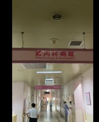 被困|高龄母女被困电梯4天3夜 互喝尿液求生