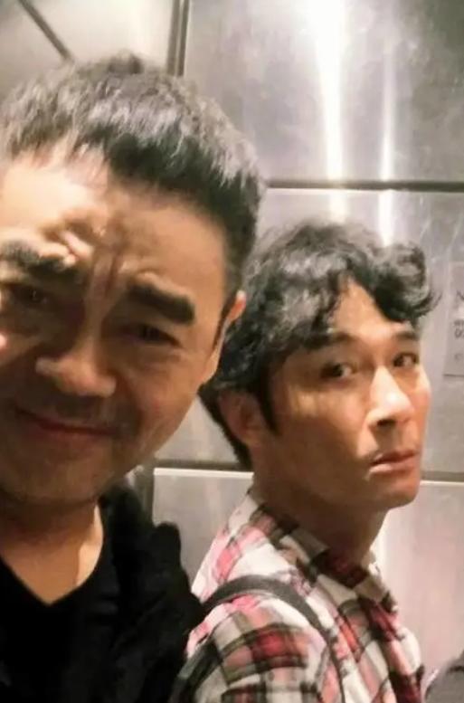 吴镇宇9块9录祝福视频，不到两小时进账近2万，自称要直播变现？