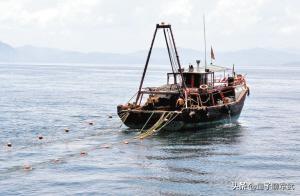 航母的食物饮水补给从何而来，怎么保存呢