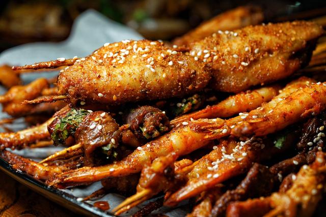 天天向上全国宵夜榜九村烤脑花勇夺第二 王一博直呼好吃