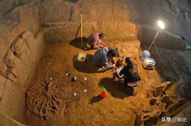 山西发掘2000多年的古墓，发现怀孕的女人，专家：速送检查DNA