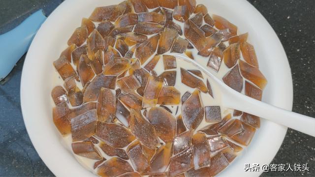 夏日冰爽菊花糕，外面吃6块1碗，在家做一锅8块，好吃下火还解暑