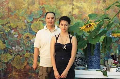64岁的张铁林：曾有7段感情3个孩子，为何如今仍