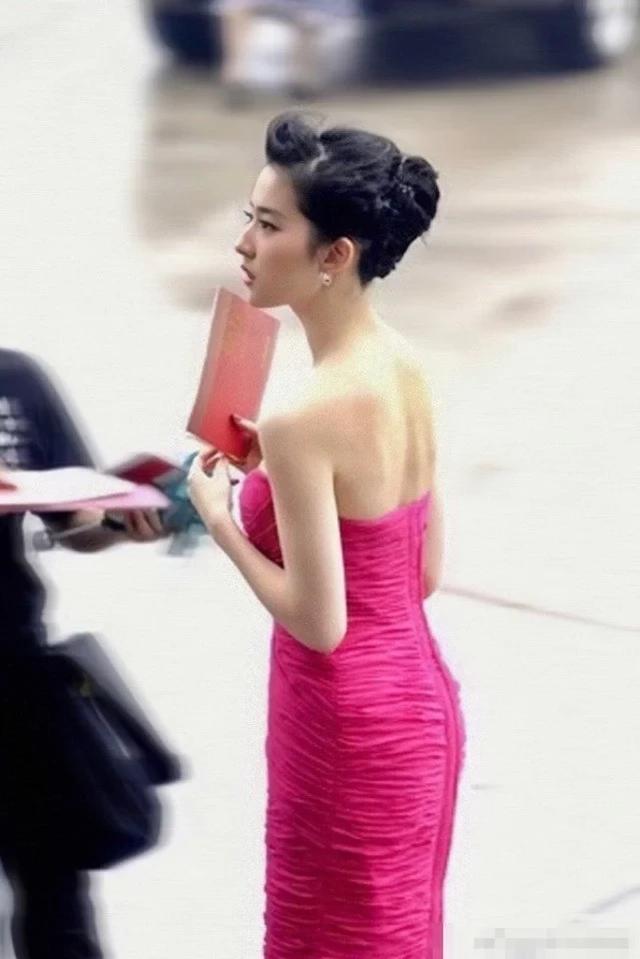 赵丽颖的生图只能算一般的美，这位才是神颜，