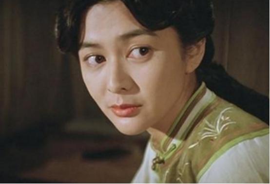 拍戏从不化妆的演员，男演员不算什么，女演员中只有她敢这么做