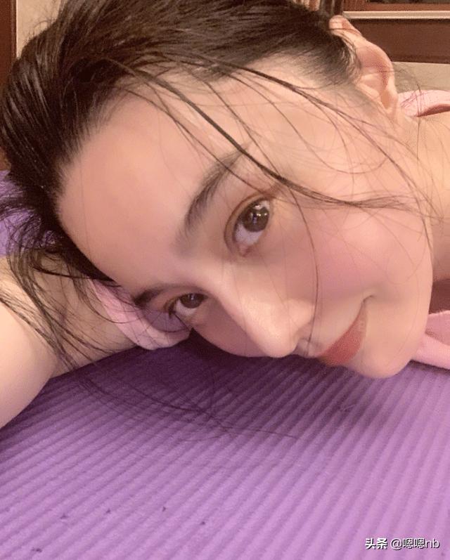 范冰冰晒健身后的自拍素颜近照，要是她没糊也