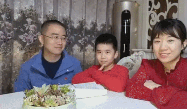 飞舞的红窗帘、出狱的窃·格瓦拉，4月我们关注