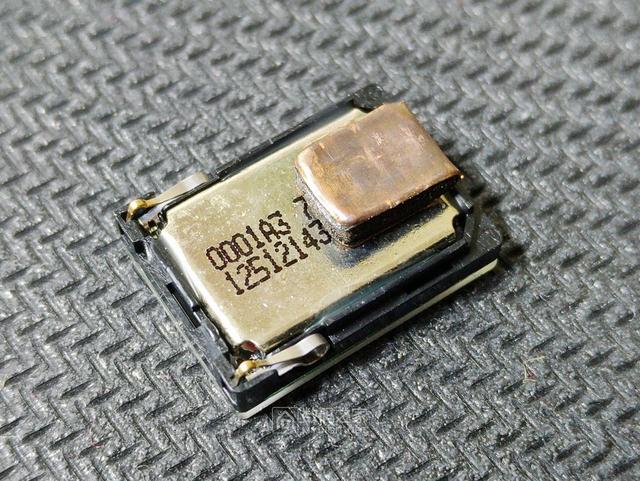 內置機械硬盤！諾基亞曾經的黑科技手機N91詳細拆解+硬件簡單分析