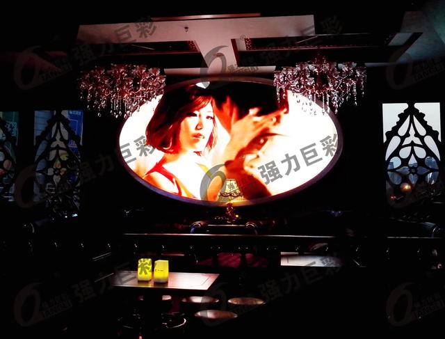 LED大显示打造的时尚酒吧 简直不要太美太酷炫